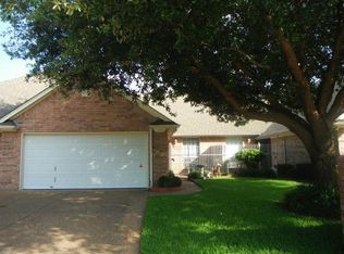 1242 Henard Ln, Granbury, TX 76048