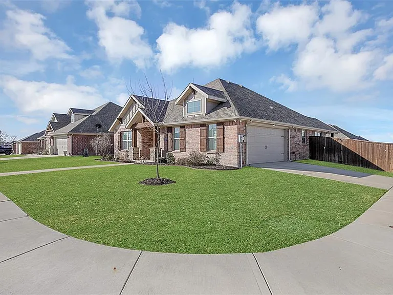 4020 Highplains Dr — Photo 4