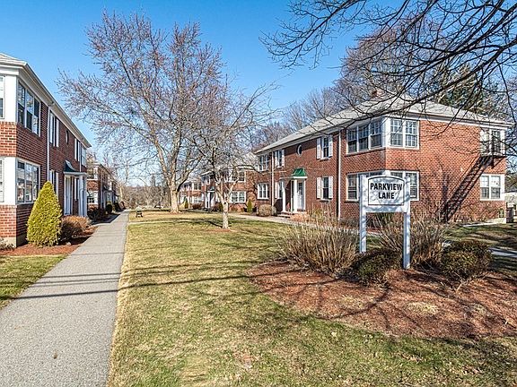 2nd image of 15 Parkview Ln APT D