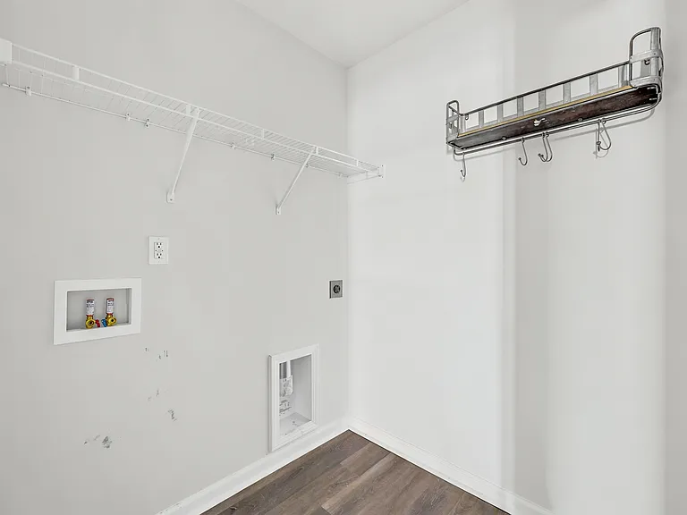 258 Hollandbush Dr — Photo 18