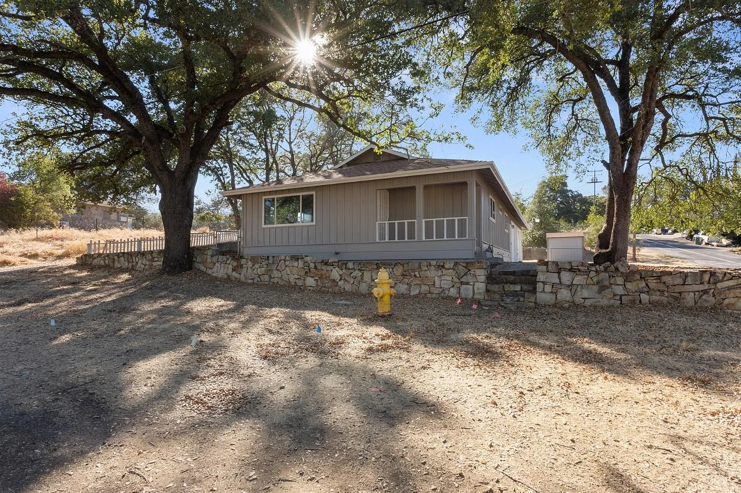 231 Sequoia Ave photo 1