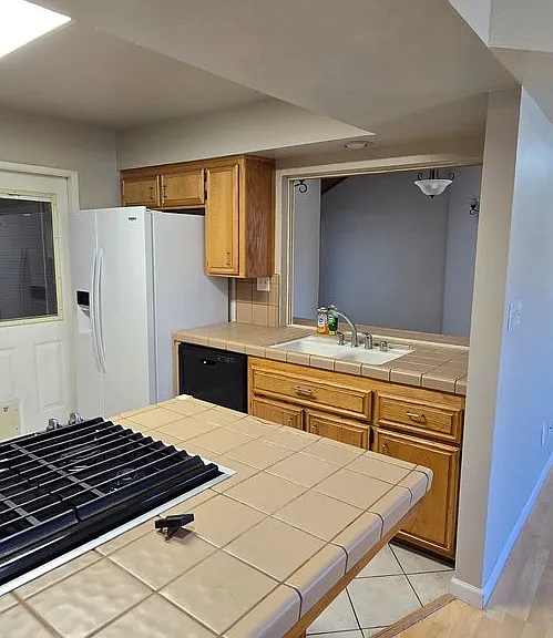 915 Moran Ct — Photo 26