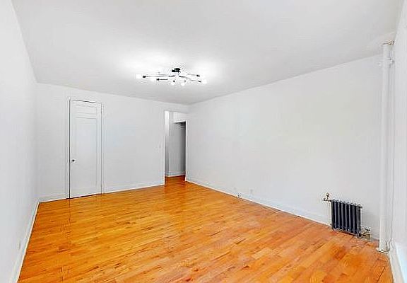 3rd image of 870 W 181st St APT 2