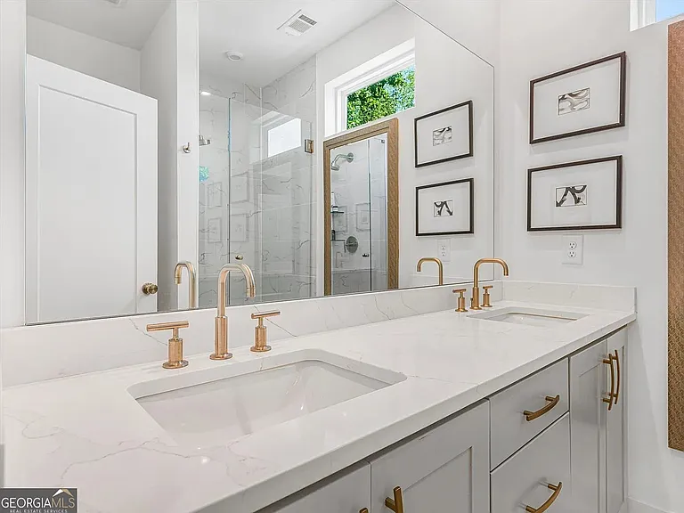 1793 Gotham Ln — Photo 10