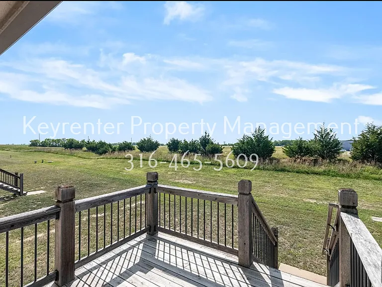 2307-2309 E Coolwater St Duplex — Photo 16