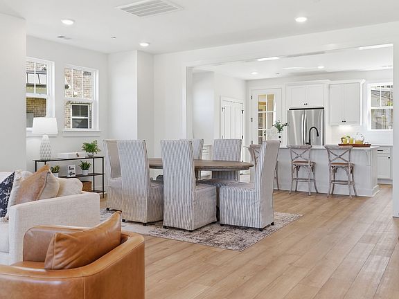 5th image of 156 Nearwater Pl