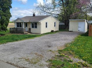 29 1st St NE, London, OH 43140