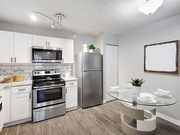 Sunrise on Bethany - Model Unit Kitchen