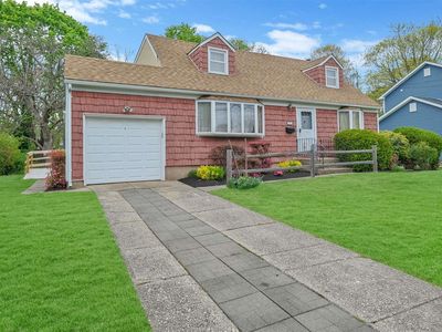 131 Prairie Drive, North Babylon, NY, 11703