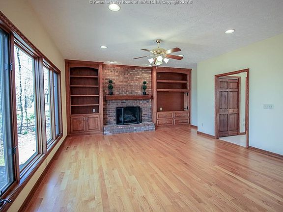 3rd image of 31 Edgewood Dr