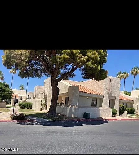 774 E Morningside Dr Photo 1