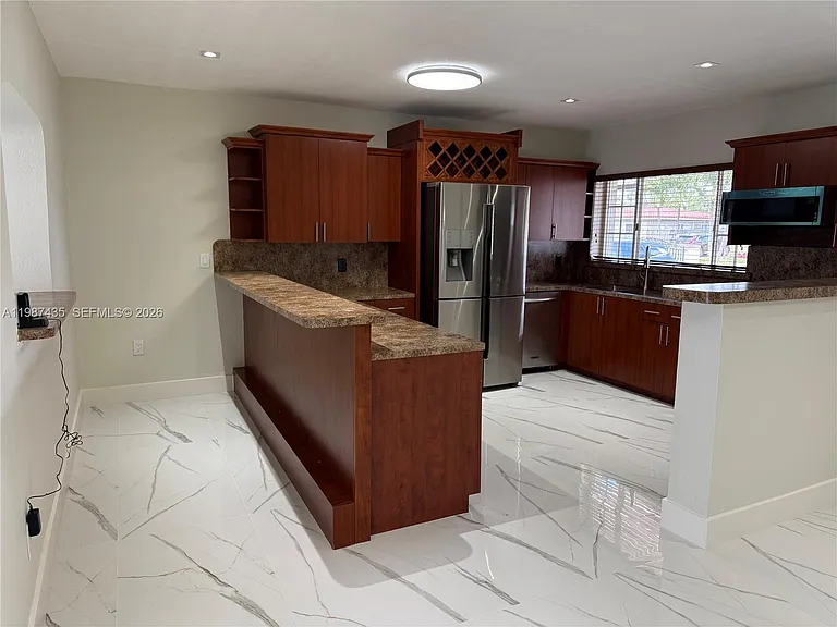 11602 NW 58th Ave — Photo 3