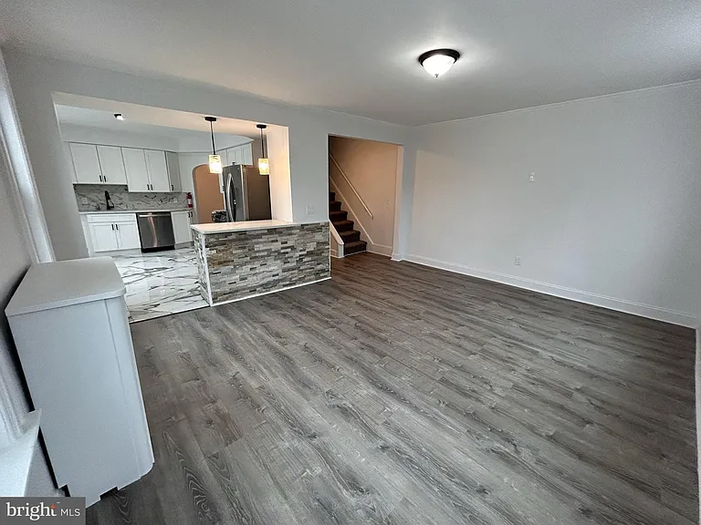 1067 S Clinton Ave #2 — Photo 17