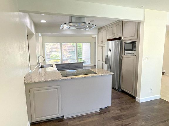 2nd image of 5568 Corte Sierra