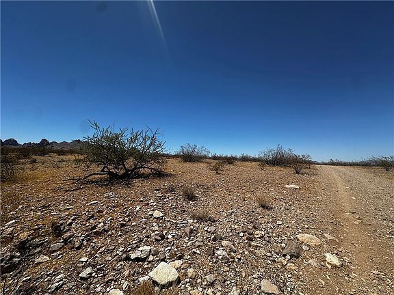 3rd image of 3193 S Zircon Road