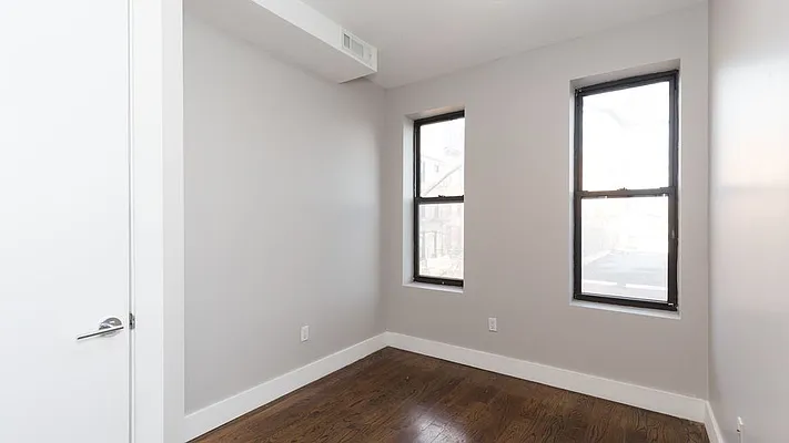 Rented by Nooklyn NYC LLC | media 26