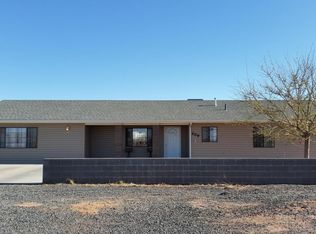 209 Hutchinson Rd, Holbrook, AZ 86025