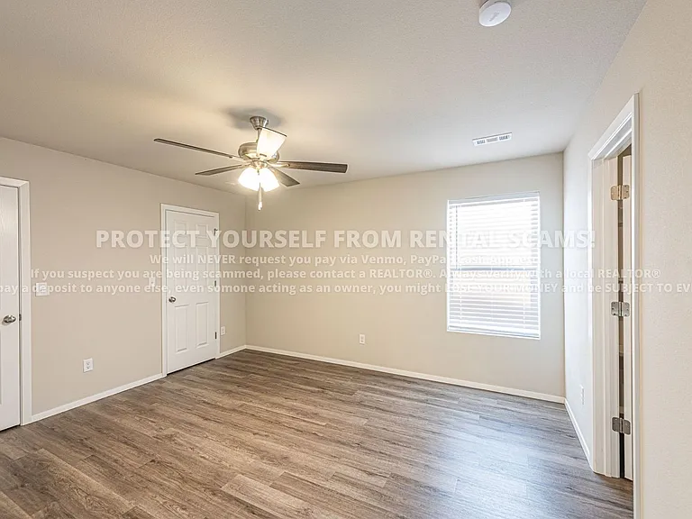 2932 W Obsidian St — Photo 9