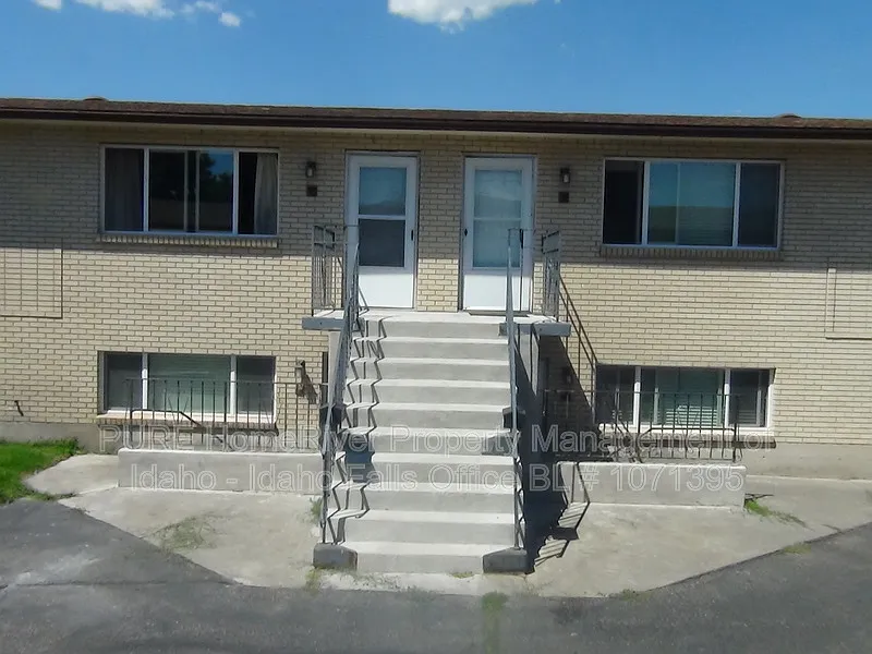 640 Hansen Ave #4