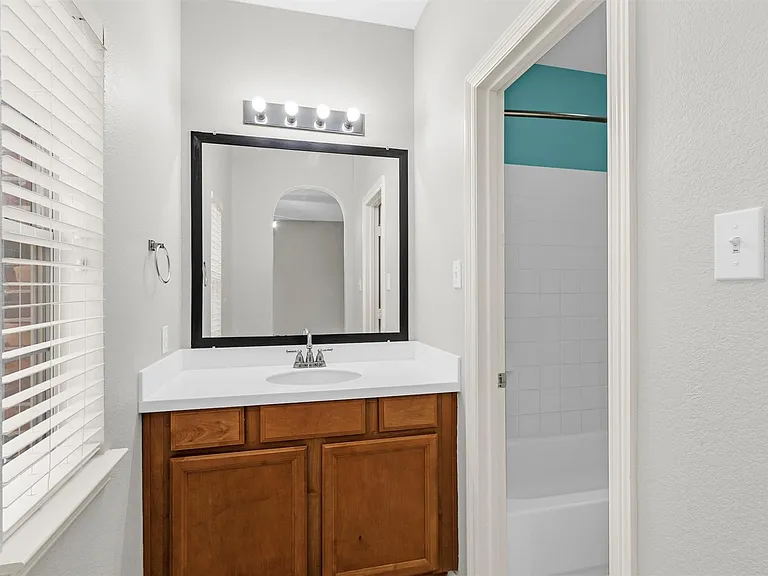 21085 Ramrock Cir — Photo 35