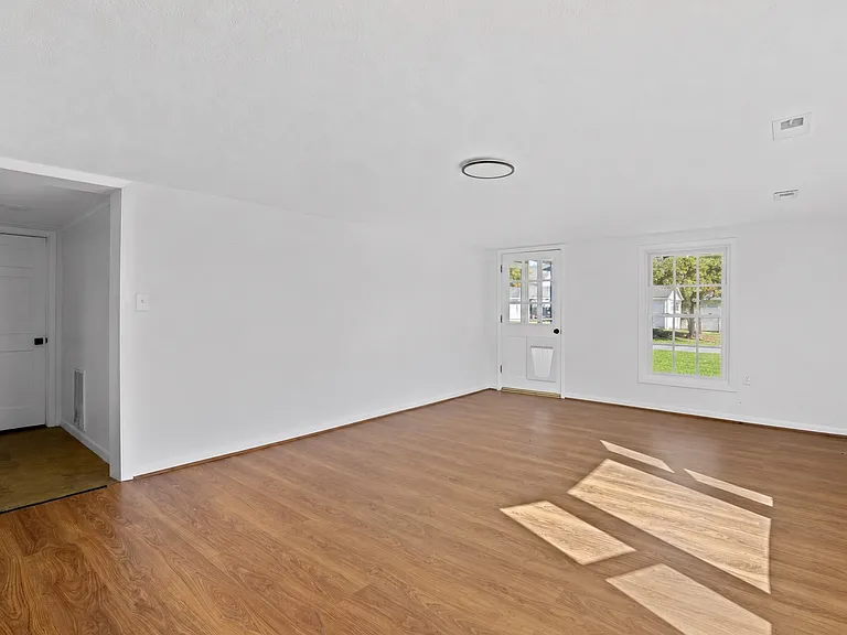 830 Tigerville Rd #B — Photo 18