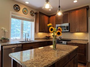 127 Hidden Rock Ct, Cary, NC 27513