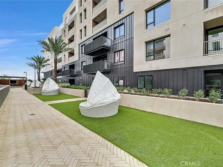 2205 Rivington — Photo 9