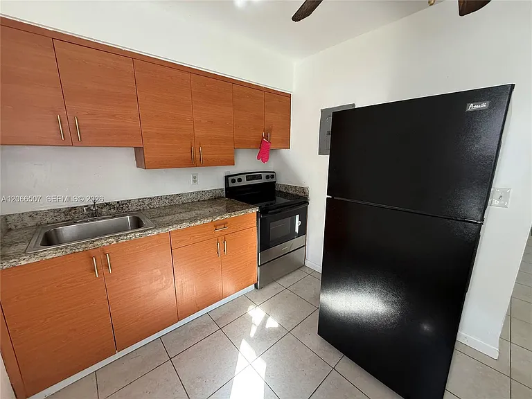 14355 NE 6th Ave #6 — Photo 11