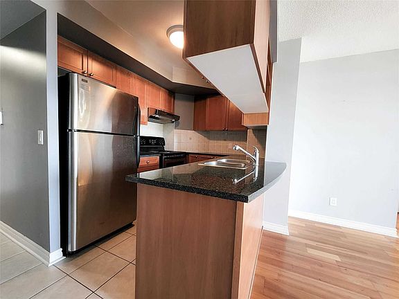 4th image of 2325 Central Park Dr #712