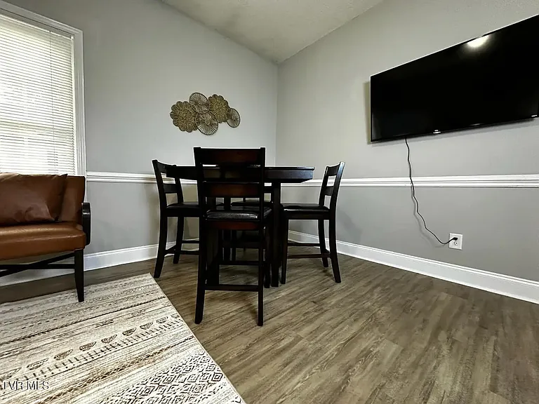 169 E Grande Ave #200 — Photo 12