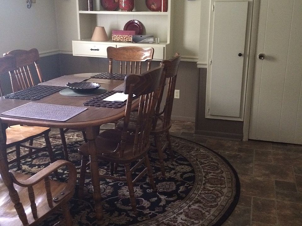 2nd image of 3694 Seawell St