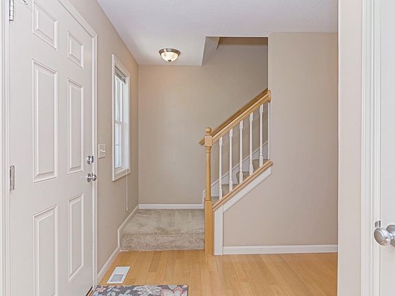 3rd image of 3002 Castlemain Dr