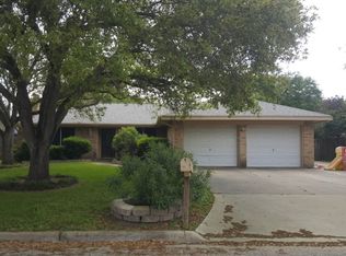 112 Seascape Dr, Port Lavaca, TX 77979