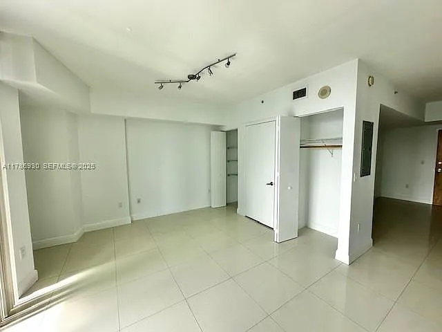 350 S Miami Ave #15 — Photo 13