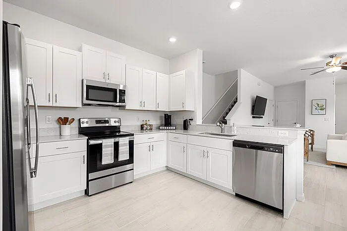 5044 Capri Harbor Dr — Photo 9