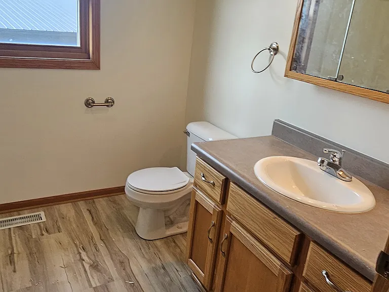 904 Liberty St — Photo 9