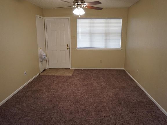 2nd image of 4705 Albany Ave APT 26