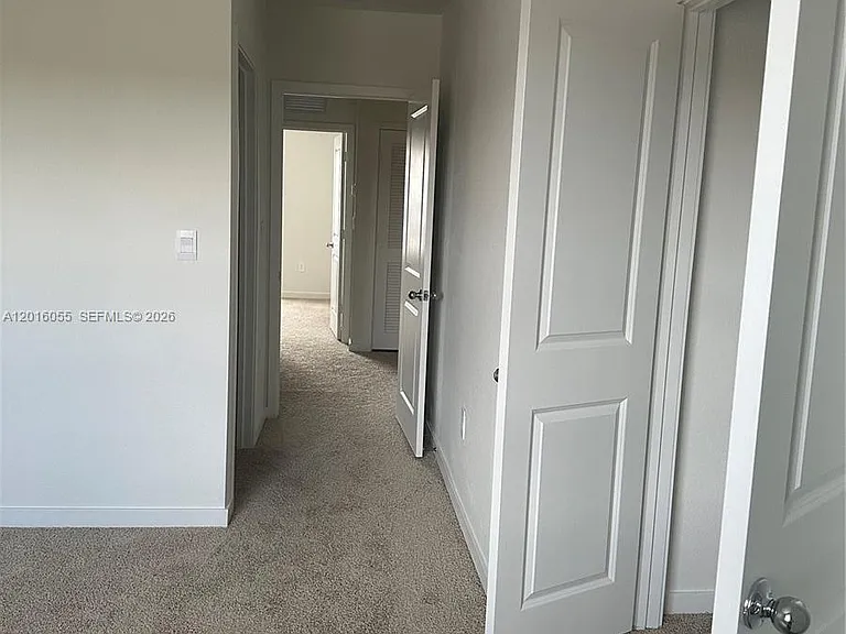509 NE 1st Dr — Photo 5