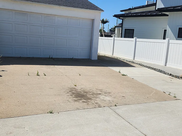 3305 Buena Vista St — Photo 3