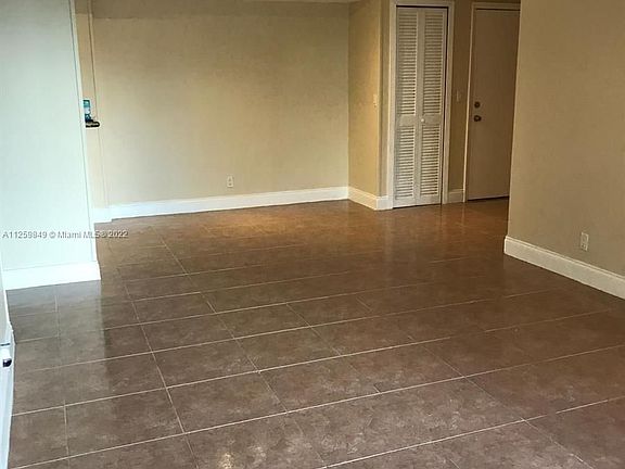 4th image of 10781 Cleary Blvd APT 207