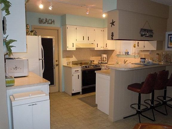 3rd image of 211 Winding Way
