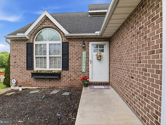 4th image of 138 Winston Dr