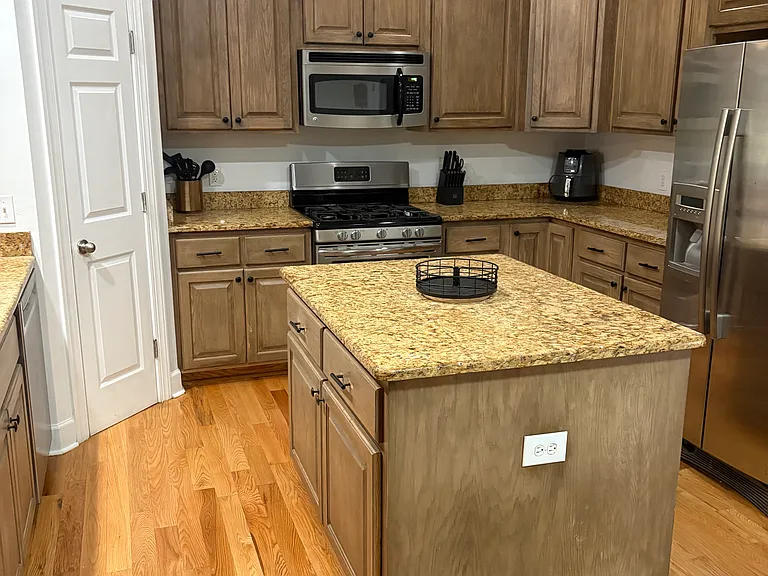 1740 Barber Rd — Photo 5