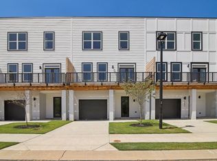 1096 Glen Opal Dr, Decatur, GA 30032