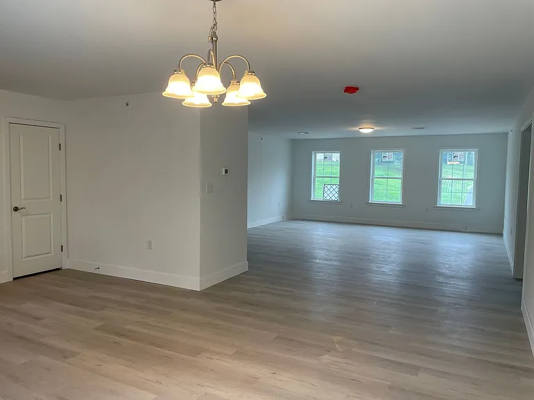 40 Longfellow Dr — Photo 11