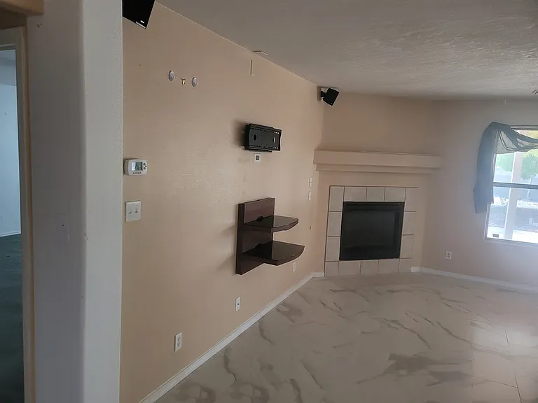 7142 Raleigh Hills Dr NE — Photo 13