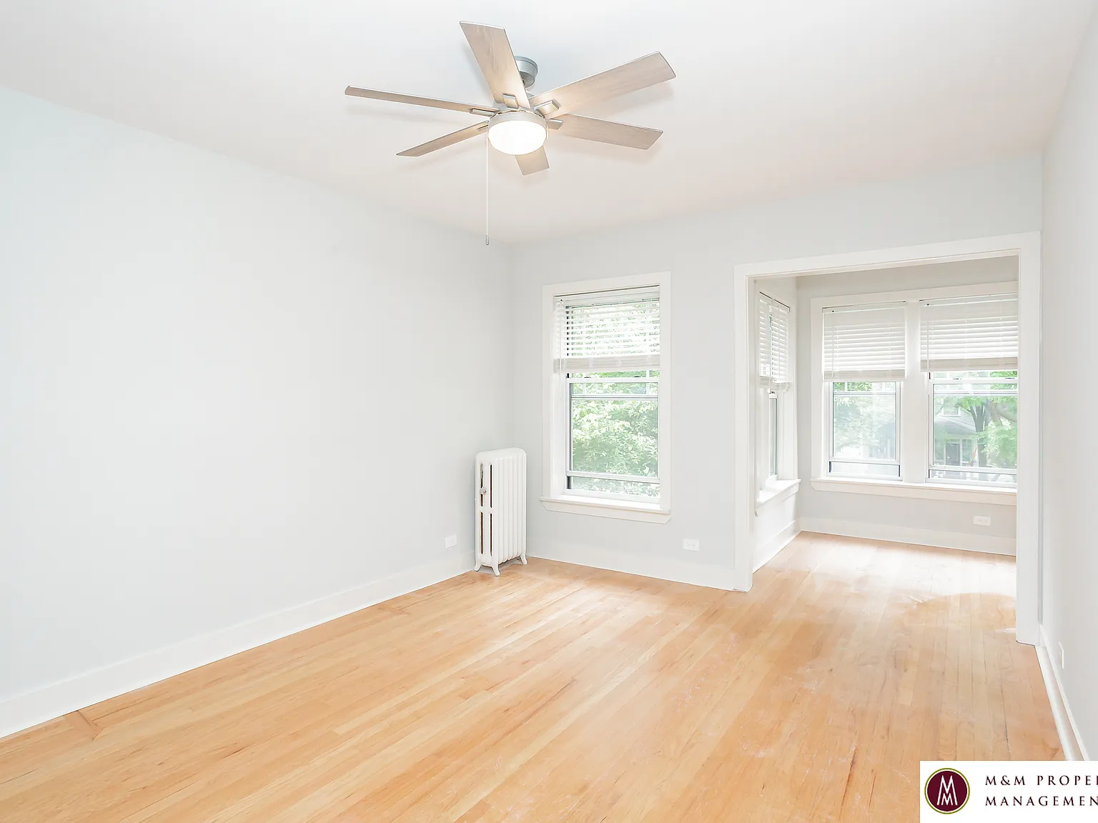 400 N Taylor — Photo 2