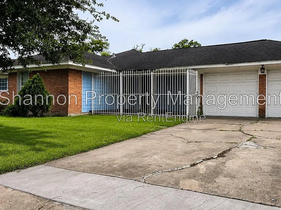 5655 Meadow Creek Ln