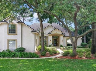 823 Chicopit Ln, Jacksonville, FL 32225