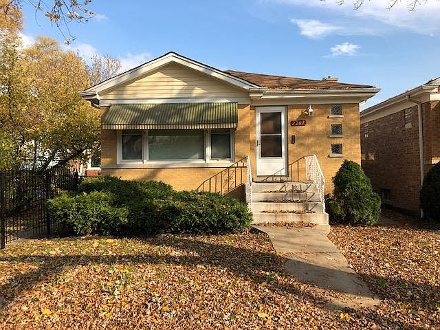 1st image of 2207 N Moody Ave